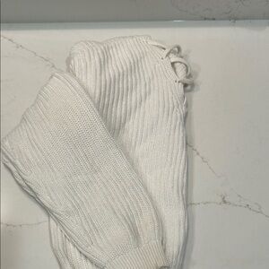 Women’s sweater, great quality, super 
comfy!!